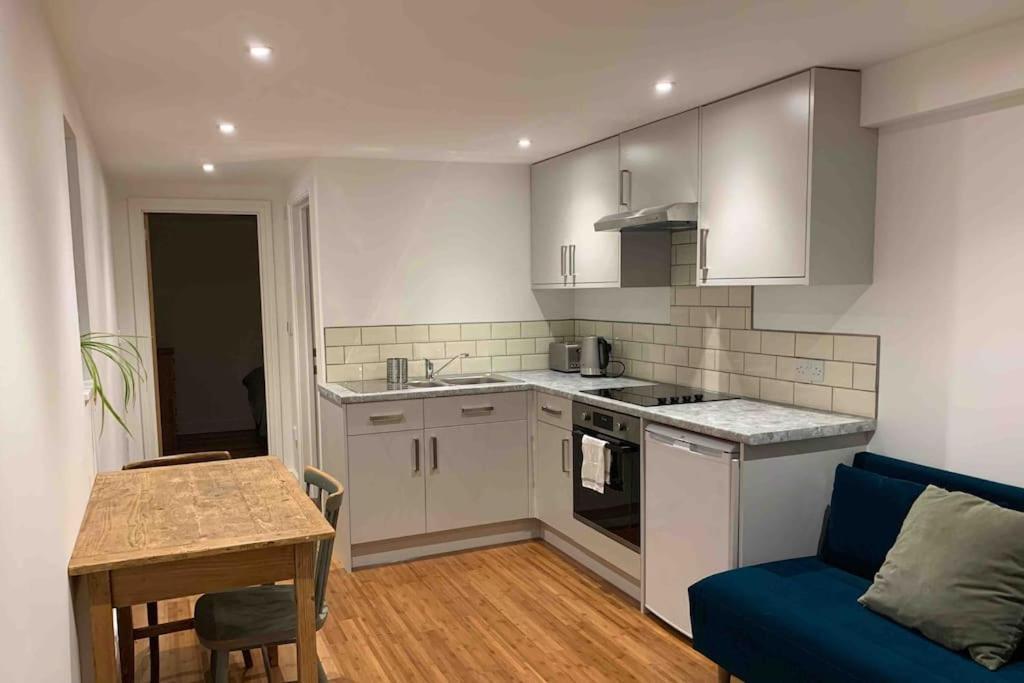 Ashcroft Apartment - Small Home Away From Home アッシュバートン エクステリア 写真